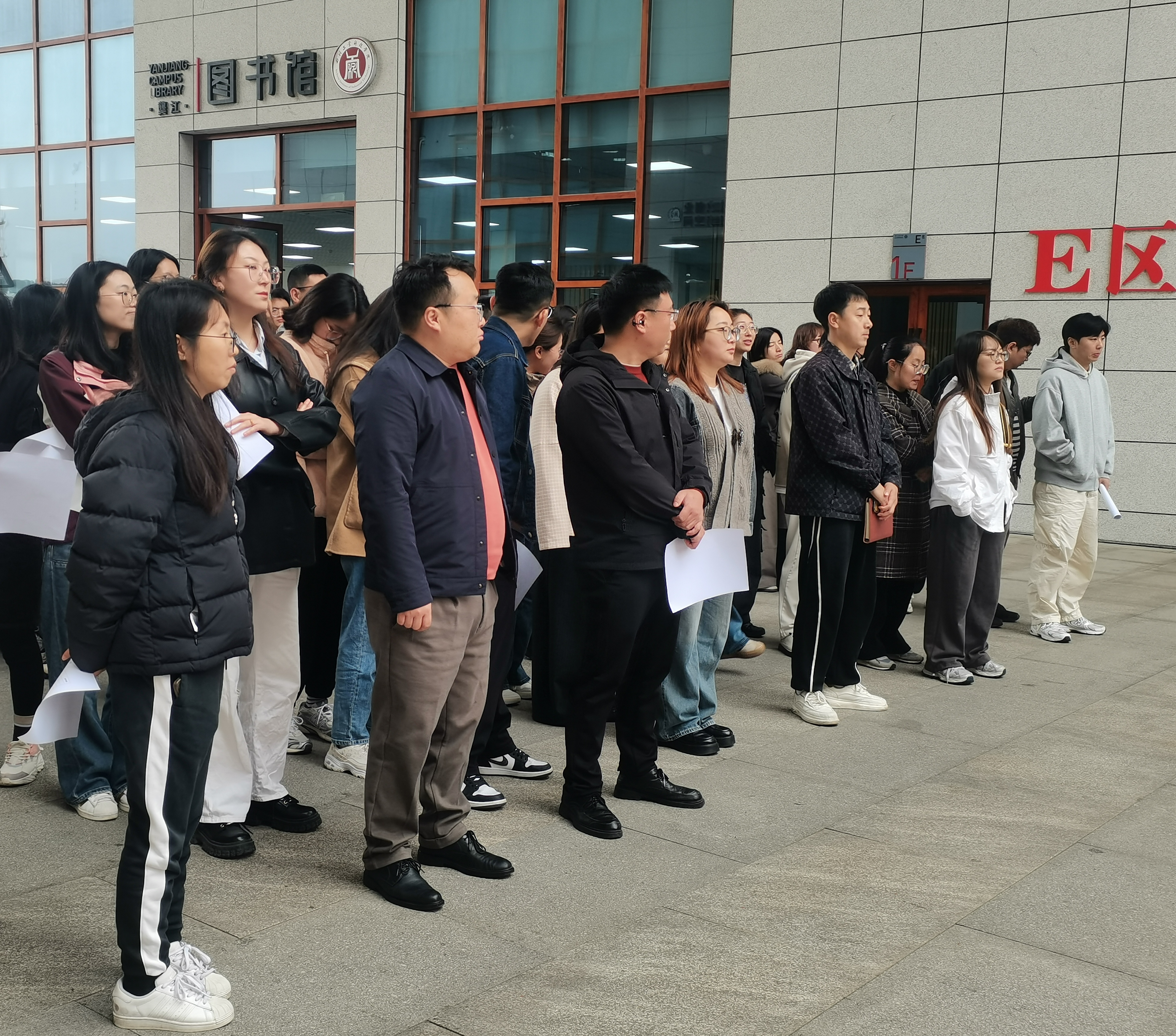 学生处组织开展清明节前学生公寓安全大检查